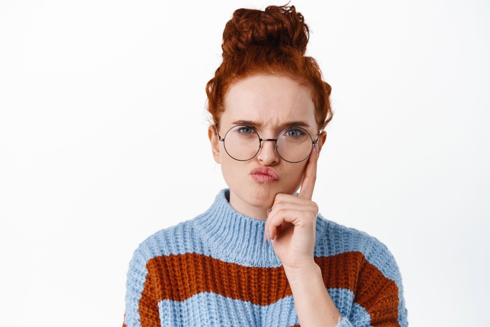 girl wearing round glasses