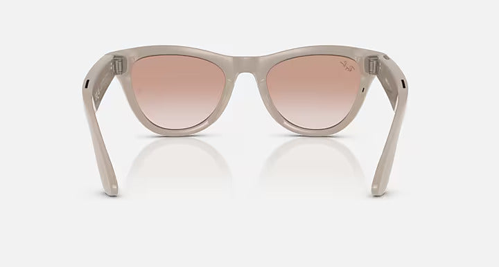 RAY-BAN Meta Skyler Standard Smart Glasses